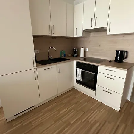 Coho City Apartments Mit Hauseigener Tiefgarage Vienna Exterior photo