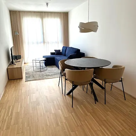 Coho City Apartments Mit Hauseigener Tiefgarage Vienna Exterior photo