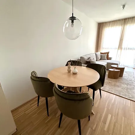 Coho City Apartments Mit Hauseigener Tiefgarage Vienna Exterior photo