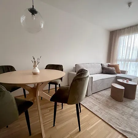 Coho City Apartments Mit Hauseigener Tiefgarage Vienna Exterior photo