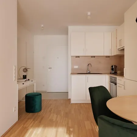 Coho City Apartments Mit Hauseigener Tiefgarage Vienna Exterior photo