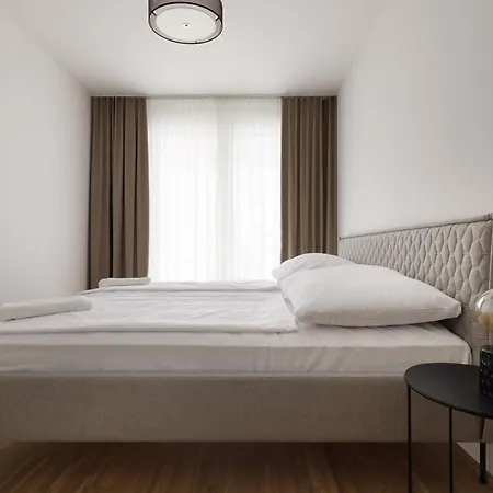Coho City Apartments Mit Hauseigener Tiefgarage Vienna Exterior photo