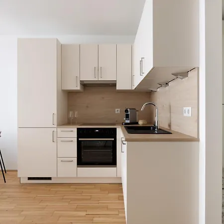 Coho City Apartments Mit Hauseigener Tiefgarage Vienna Exterior photo