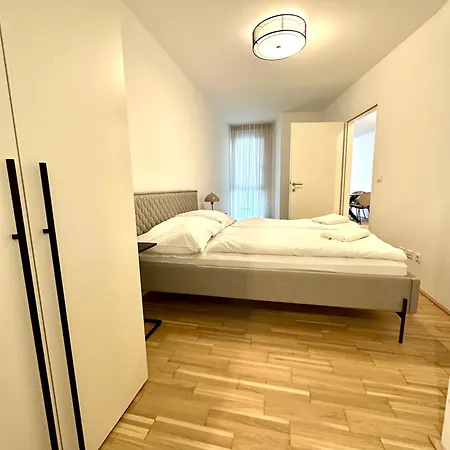 Coho City Apartments Mit Hauseigener Tiefgarage Vienna Exterior photo