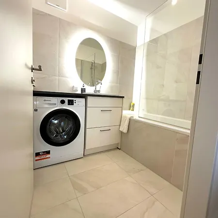 Coho City Apartments Mit Hauseigener Tiefgarage Vienna Exterior photo