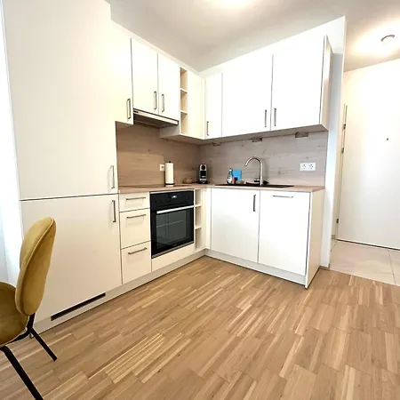 Coho City Apartments Mit Hauseigener Tiefgarage Vienna Exterior photo
