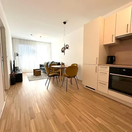 Coho City Apartments Mit Hauseigener Tiefgarage Vienna Exterior photo