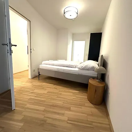 Coho City Apartments Mit Hauseigener Tiefgarage Vienna Exterior photo