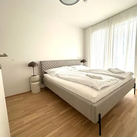Coho City Apartments Mit Hauseigener Tiefgarage Vienna Exterior photo