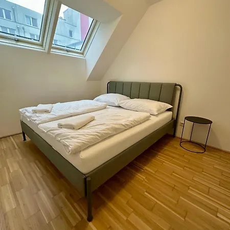 Coho City Apartments Mit Hauseigener Tiefgarage Vienna Exterior photo