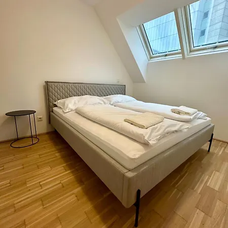 Coho City Apartments Mit Hauseigener Tiefgarage Vienna Exterior photo