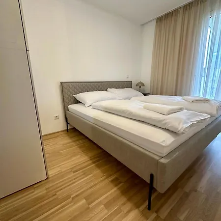 Coho City Apartments Mit Hauseigener Tiefgarage Vienna Exterior photo