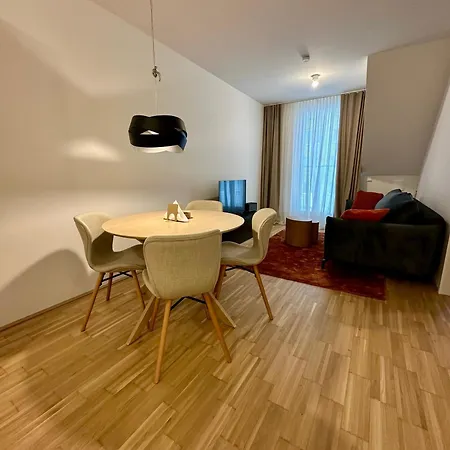 Coho City Apartments Mit Hauseigener Tiefgarage Vienna Exterior photo