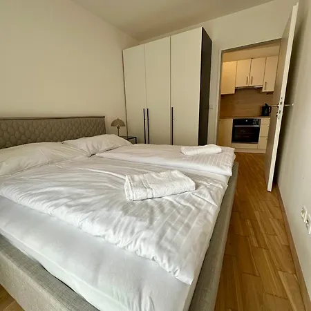 Coho City Apartments Mit Hauseigener Tiefgarage Vienna Exterior photo
