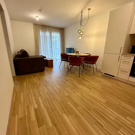 Coho City Apartments Mit Hauseigener Tiefgarage Vienna Exterior photo