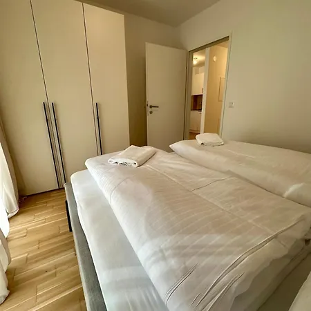Coho City Apartments Mit Hauseigener Tiefgarage Vienna Exterior photo