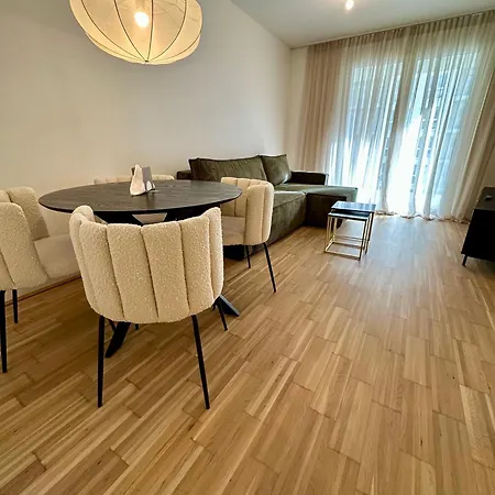 Coho City Apartments Mit Hauseigener Tiefgarage Vienna Exterior photo