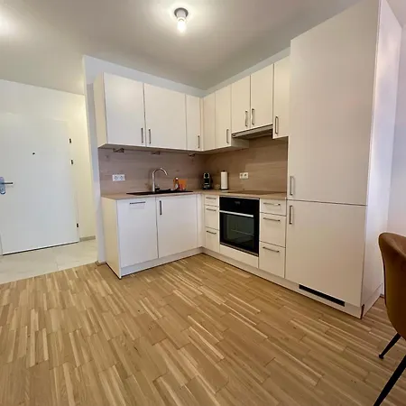 Coho City Apartments Mit Hauseigener Tiefgarage Vienna Exterior photo