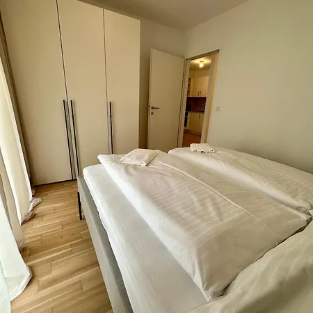 Coho City Apartments Mit Hauseigener Tiefgarage Vienna Exterior photo