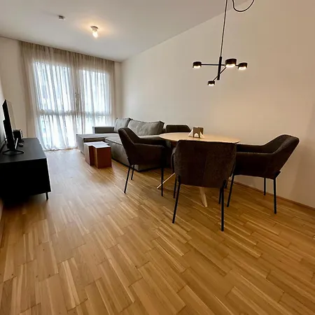 Coho City Apartments Mit Hauseigener Tiefgarage Vienna Exterior photo