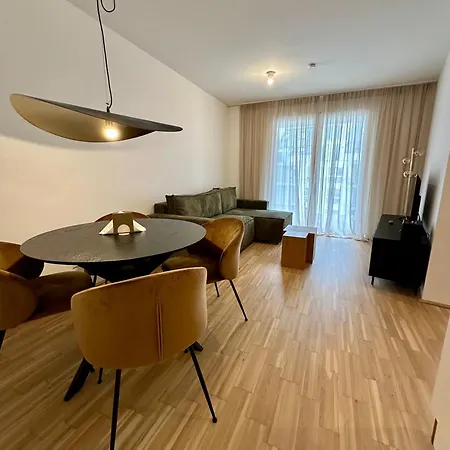 Coho City Apartments Mit Hauseigener Tiefgarage Vienna Exterior photo
